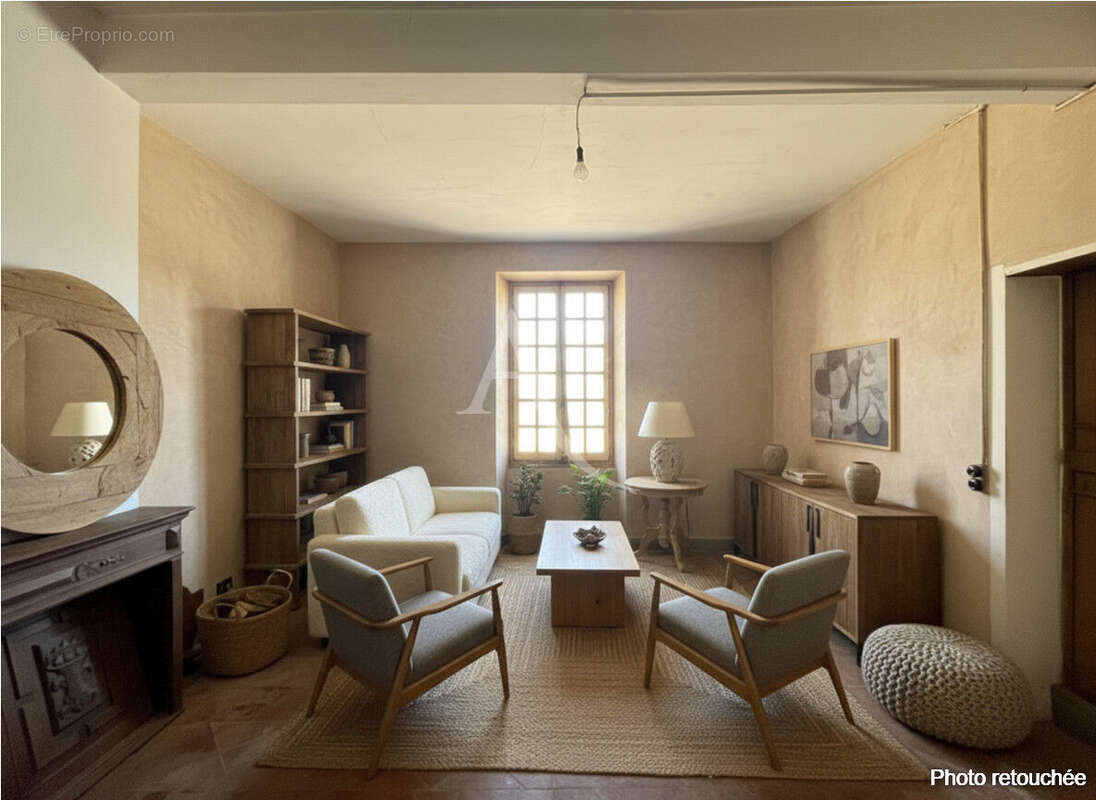 Grande maison de caractère avec garages sur la commune de Gémil ! - photo 2