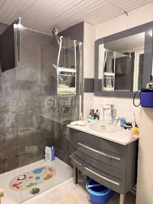 Appartement à BOURG-DE-PEAGE