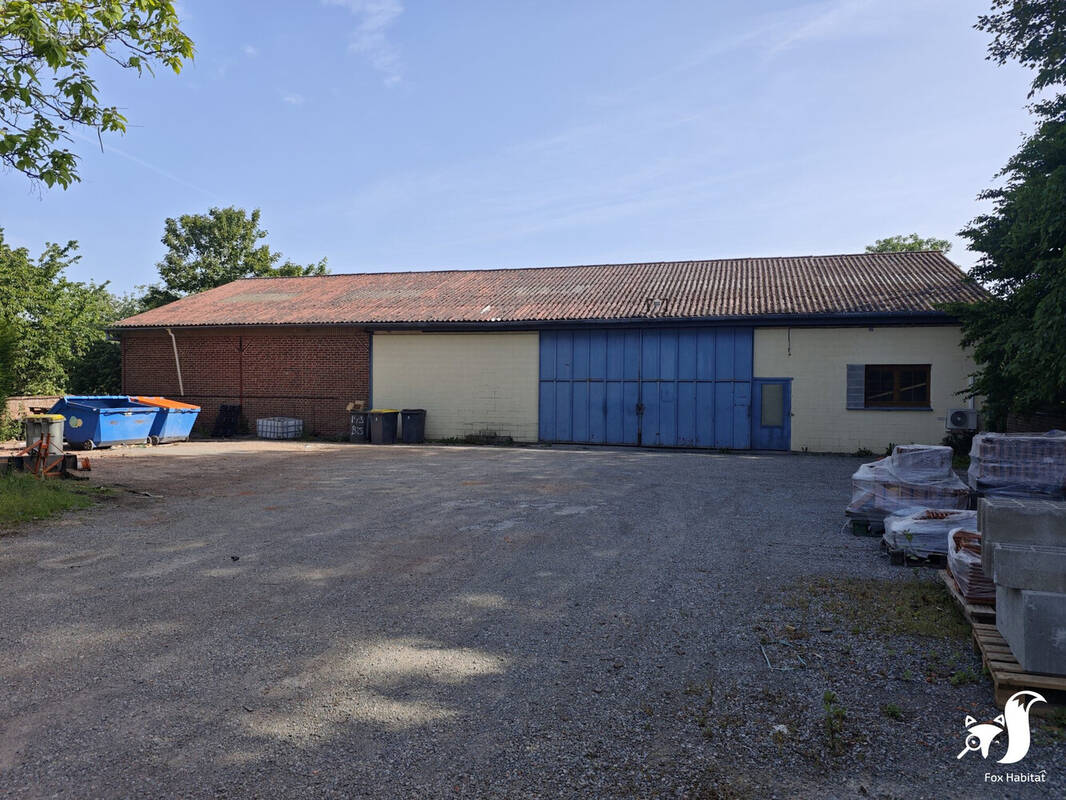 Commerce à AVESNES-LES-AUBERT