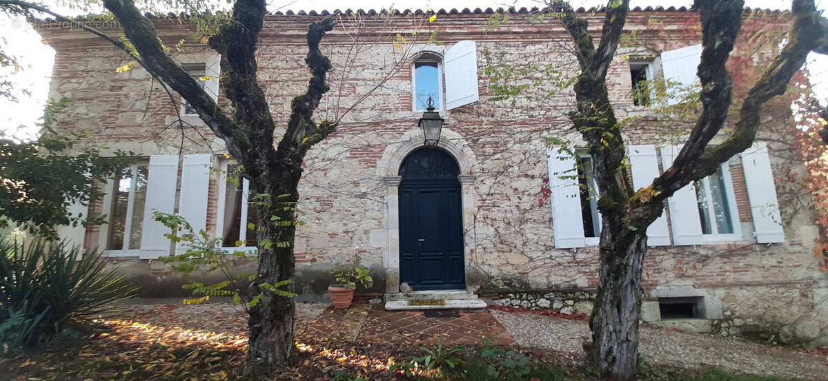Maison à DONZAC