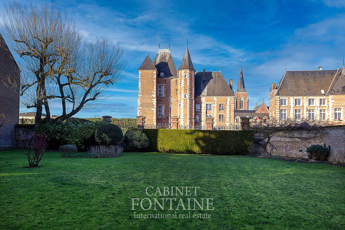 Maison à CREVECOEUR-LE-GRAND