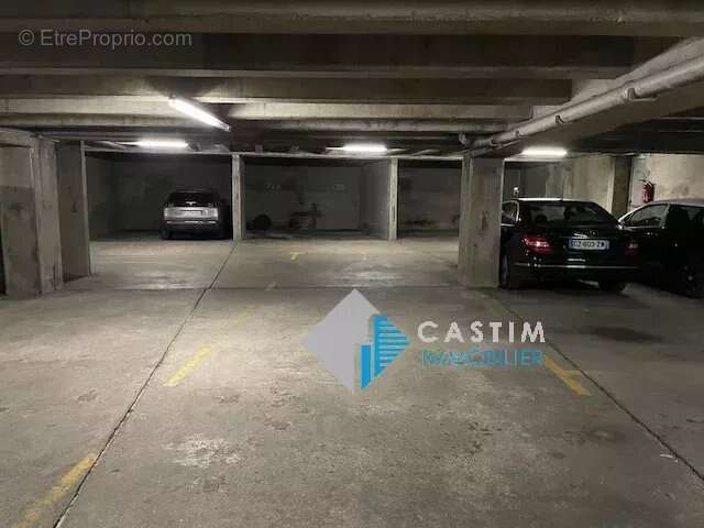 Parking à PARIS-14E