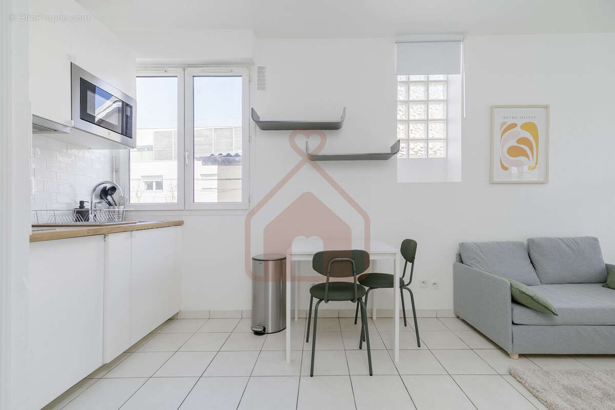 CUISINE OUVERTE  - Appartement à VILLEJUIF