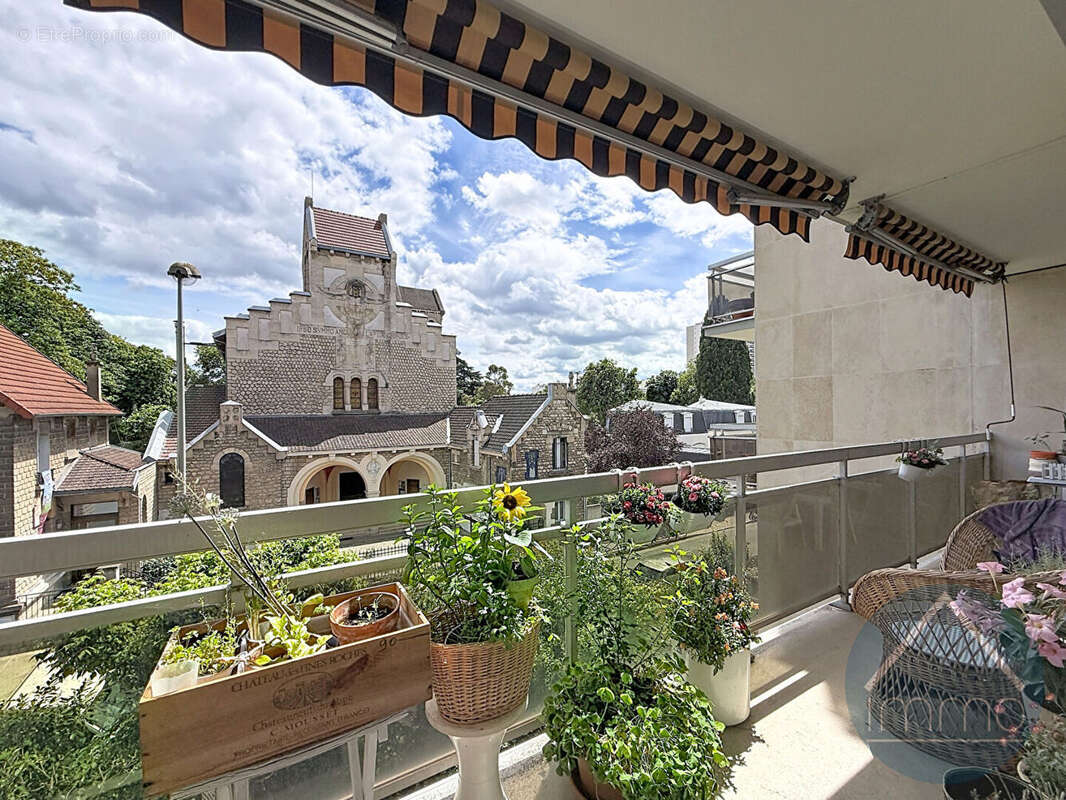 Appartement à COURBEVOIE