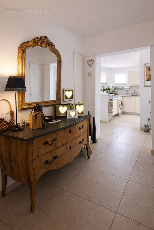 Appartement à LA COLLE-SUR-LOUP