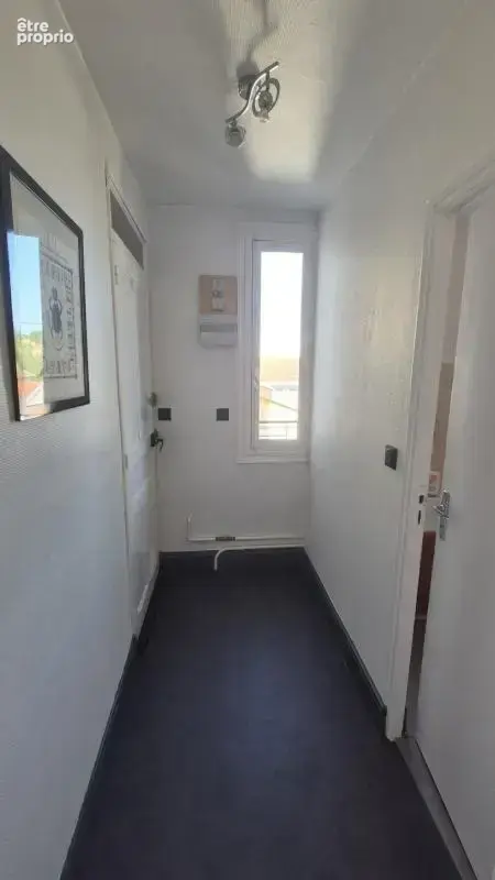 Appartement T2 / place de stationnement et greniers - photo 3