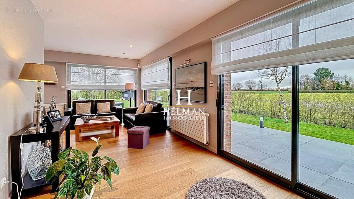 Maison à ESQUELBECQ