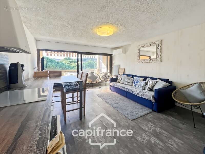 Appartement à BORMES-LES-MIMOSAS