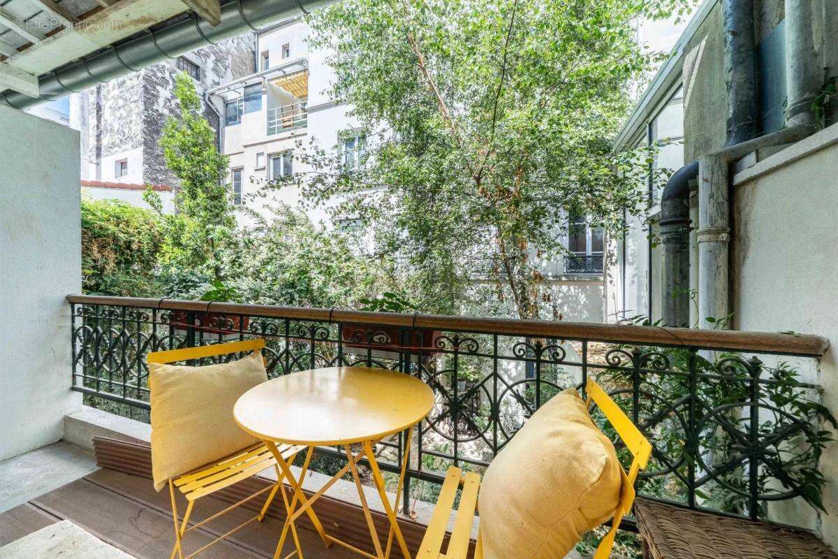 Appartement à PARIS-14E