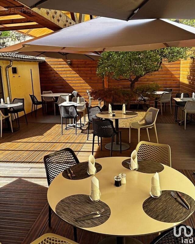 Photo 1 - Commerce à SAINT-GERMAIN-LES-ARPAJON