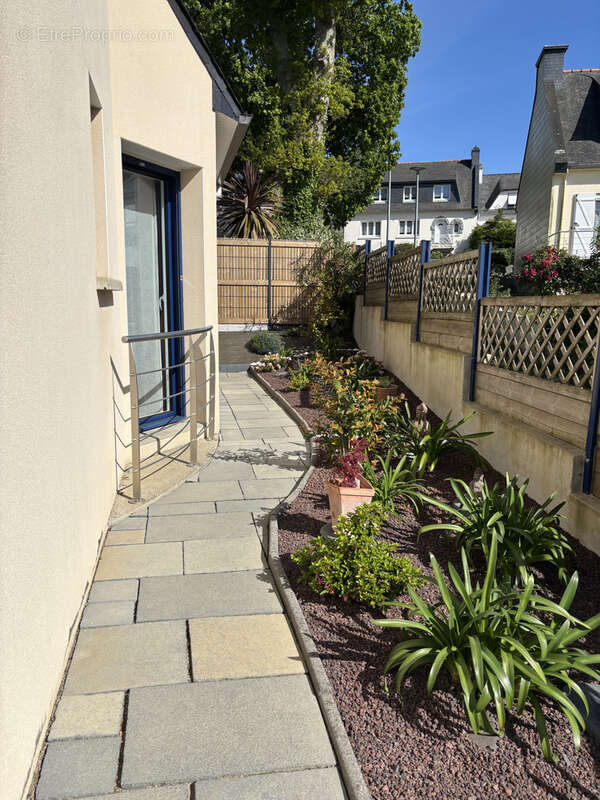 Maison à LE RELECQ-KERHUON