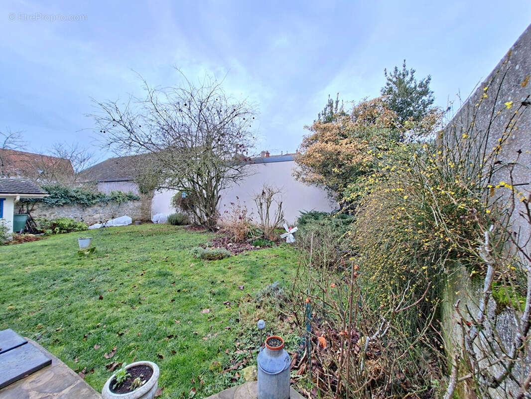 Maison à LIZY-SUR-OURCQ