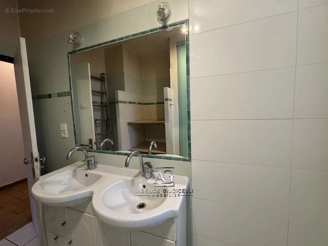 Maison à PRUNELLI-DI-FIUMORBO