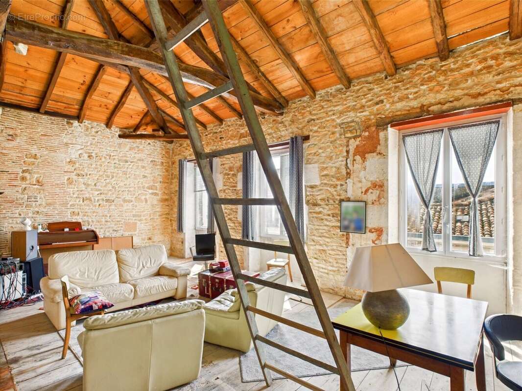 Maison à RUFFEC