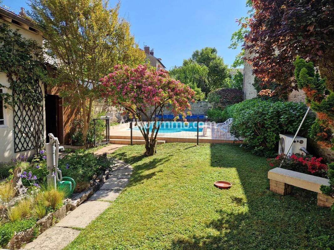 Maison à LONS-LE-SAUNIER