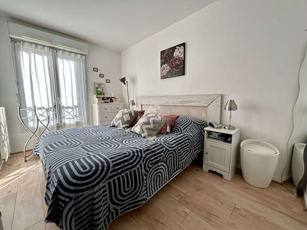 Appartement Poissy 4 pièce(s) 78 m2 - photo 6