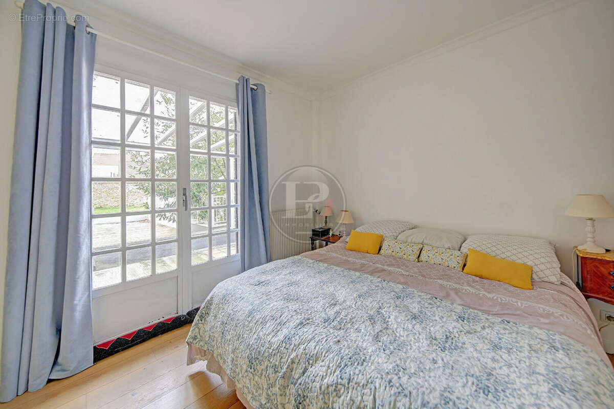 Appartement à MAREIL-MARLY