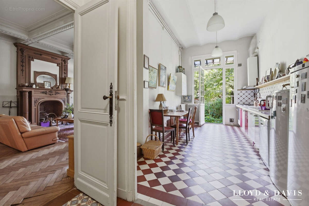 Maison 392 m² à Bordeaux  - photo 6