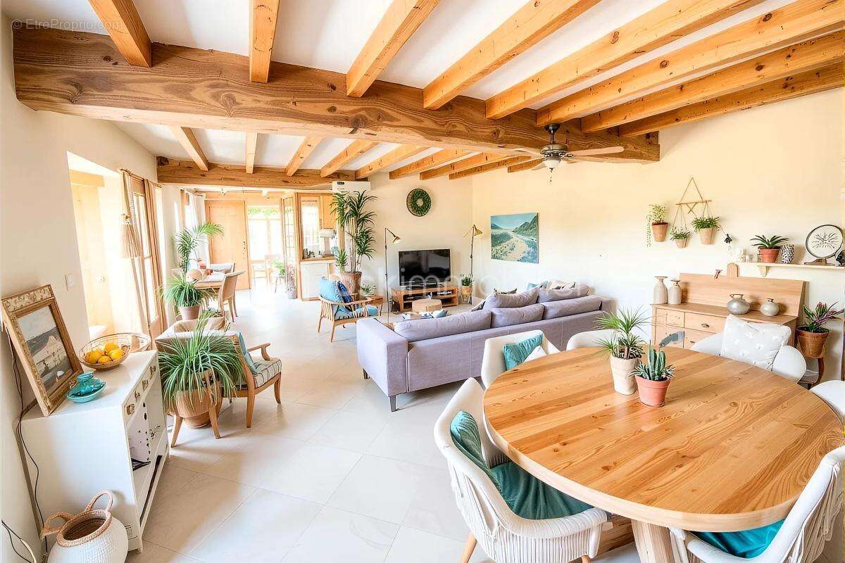 Maison à SAINT-HILAIRE-DU-MAINE