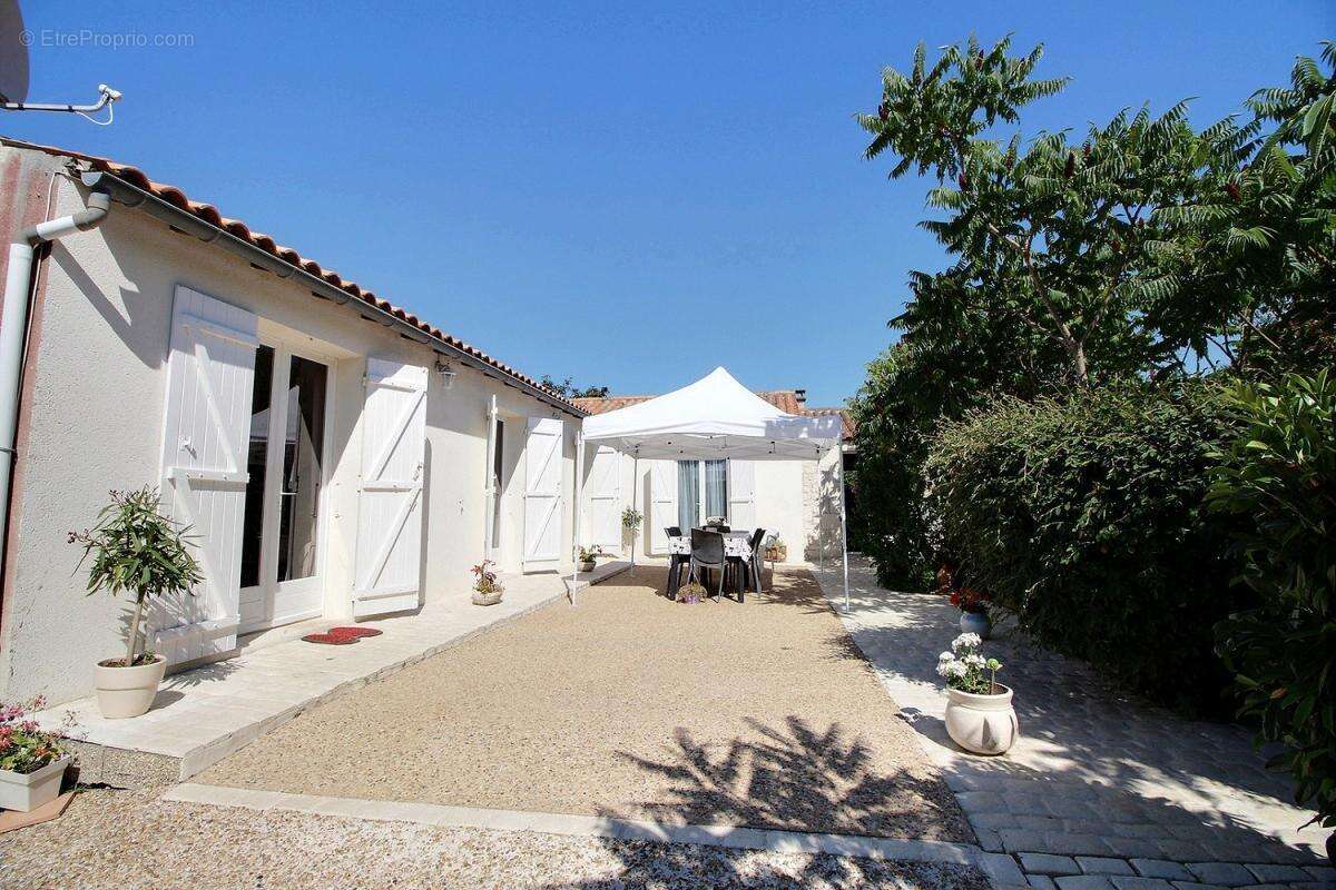 Maison à SAINT-SAUVANT