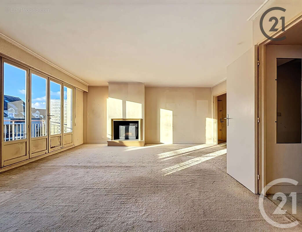 Appartement à BRIE-COMTE-ROBERT