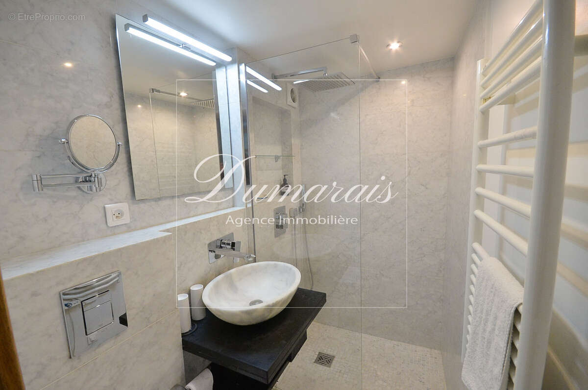 Appartement à PARIS-4E