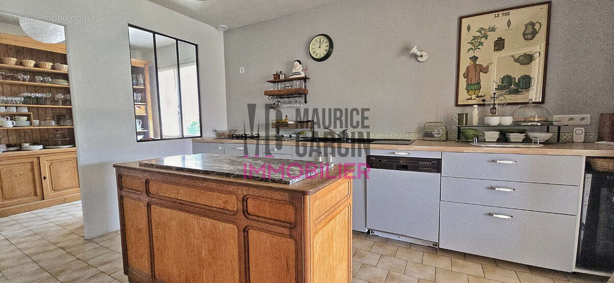 Maison à PERNES-LES-FONTAINES