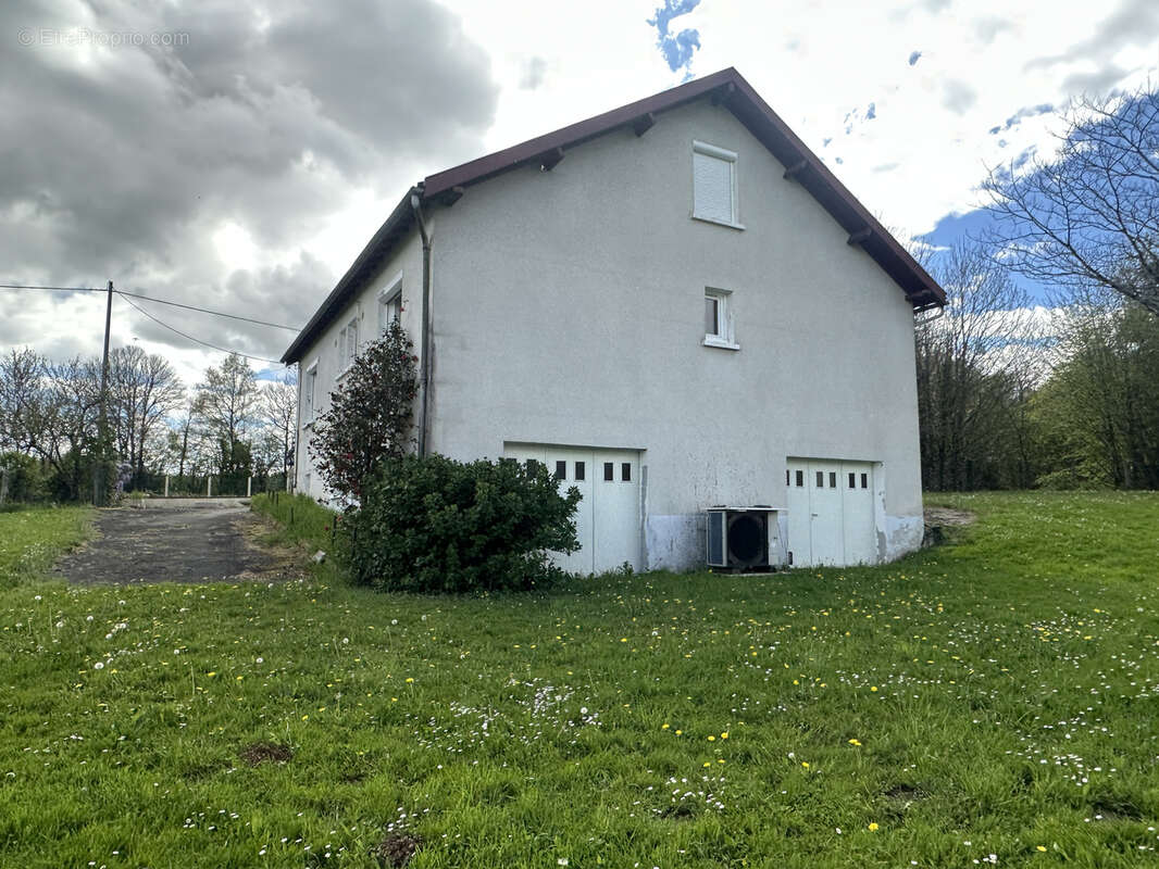 Maison à SAVIGNAC-LEDRIER