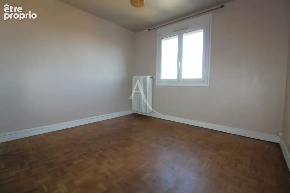 Appartement traversant Chalon Sur Saône T3 - Saint-Jean-des-Vignes - photo 9