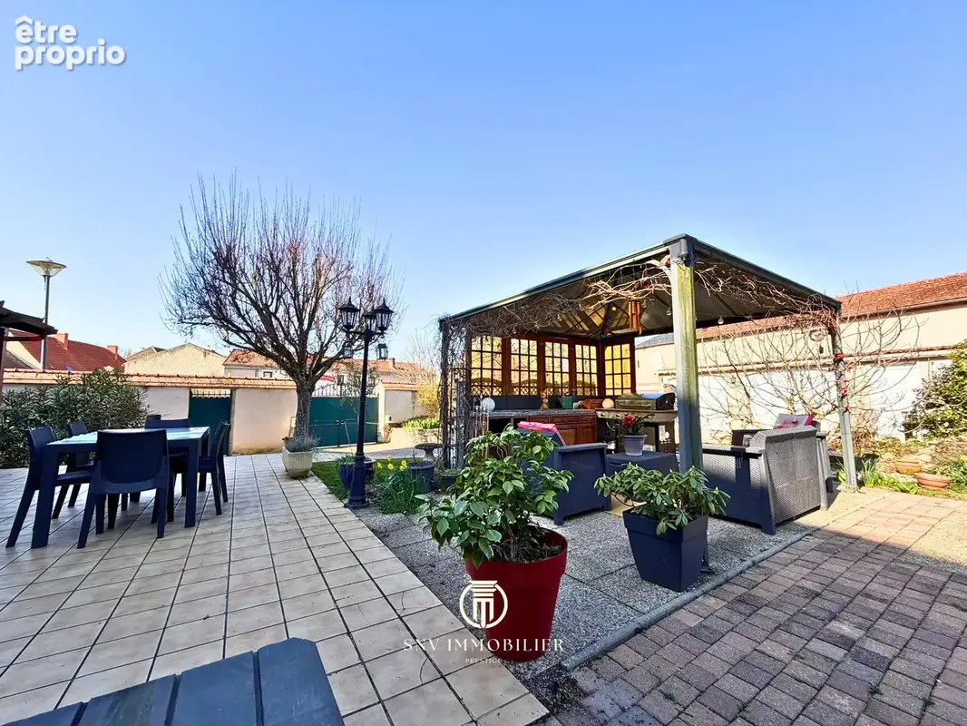 Maison familiale 160 m2   4 chambres   Jardin aménagé   Double garage - photo 16