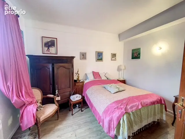 Local commercial avec appartement + maison d'habitation  168 m 2 plus 169.94 m² - photo 16
