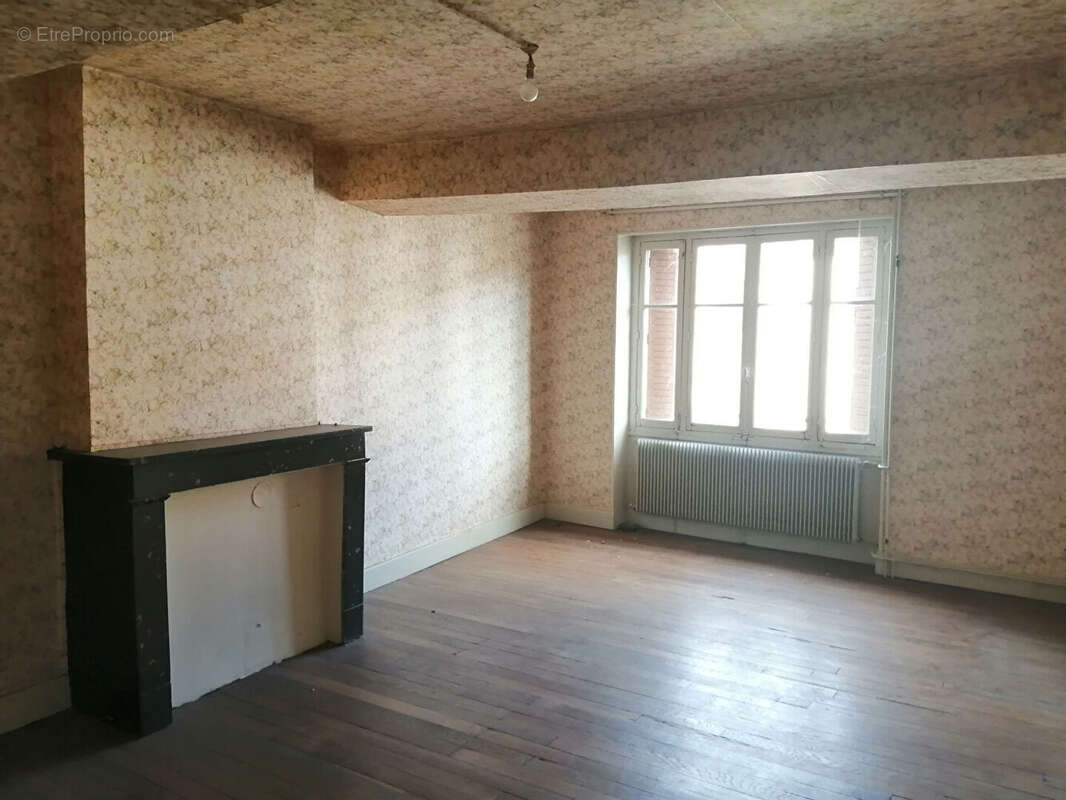 Maison de village à rénover de 128 m² hab. (Quatre chambres) - photo 11