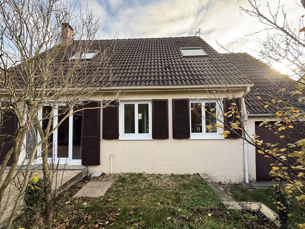 Maison à DAMMARTIN-EN-SERVE