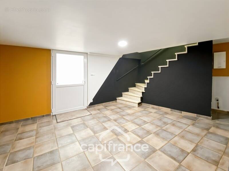 Maison d'environ 81 m² avec sous-sol aménageable de 40 m2 et son jardin de 418 m² – Crozes-Hermitage (26) - photo 3