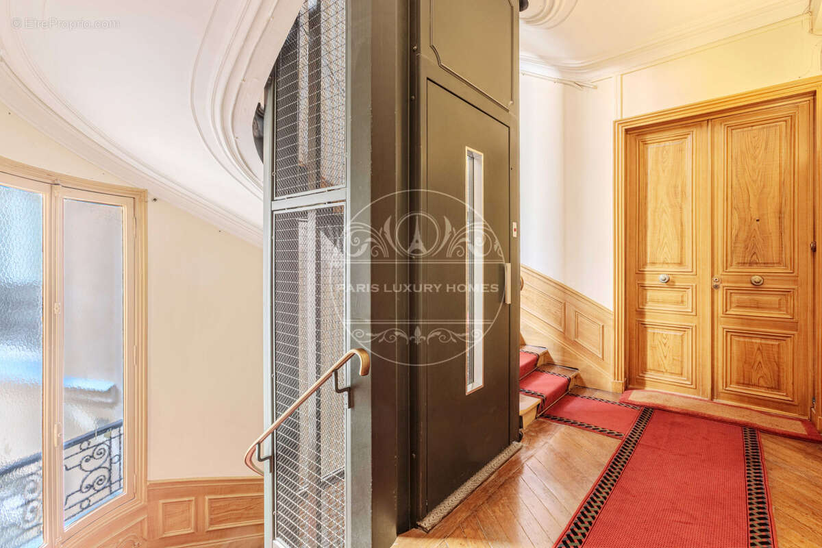 Appartement à PARIS-6E