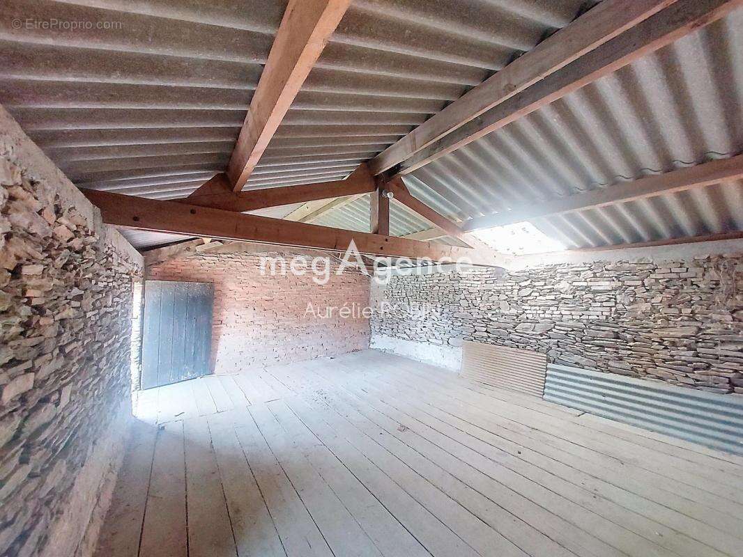 Maison à BEGROLLES-EN-MAUGES