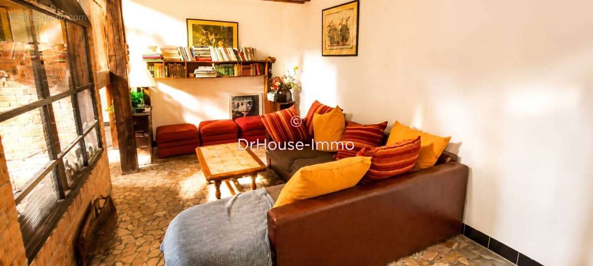 Maison 320 m² à Arette  - photo 5