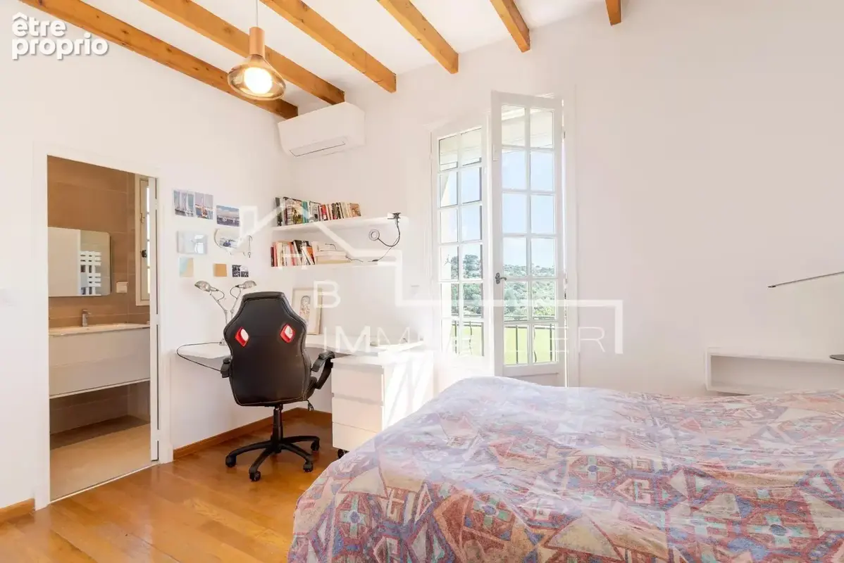 Maison 233 m² à La Colle-Sur-Loup  - photo 17
