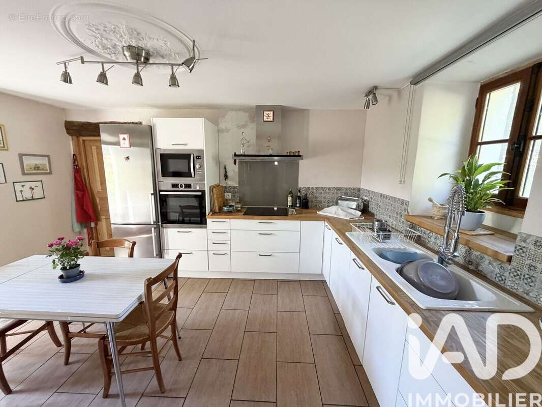 Maison 136 m² à Reyrevignes  - photo 4