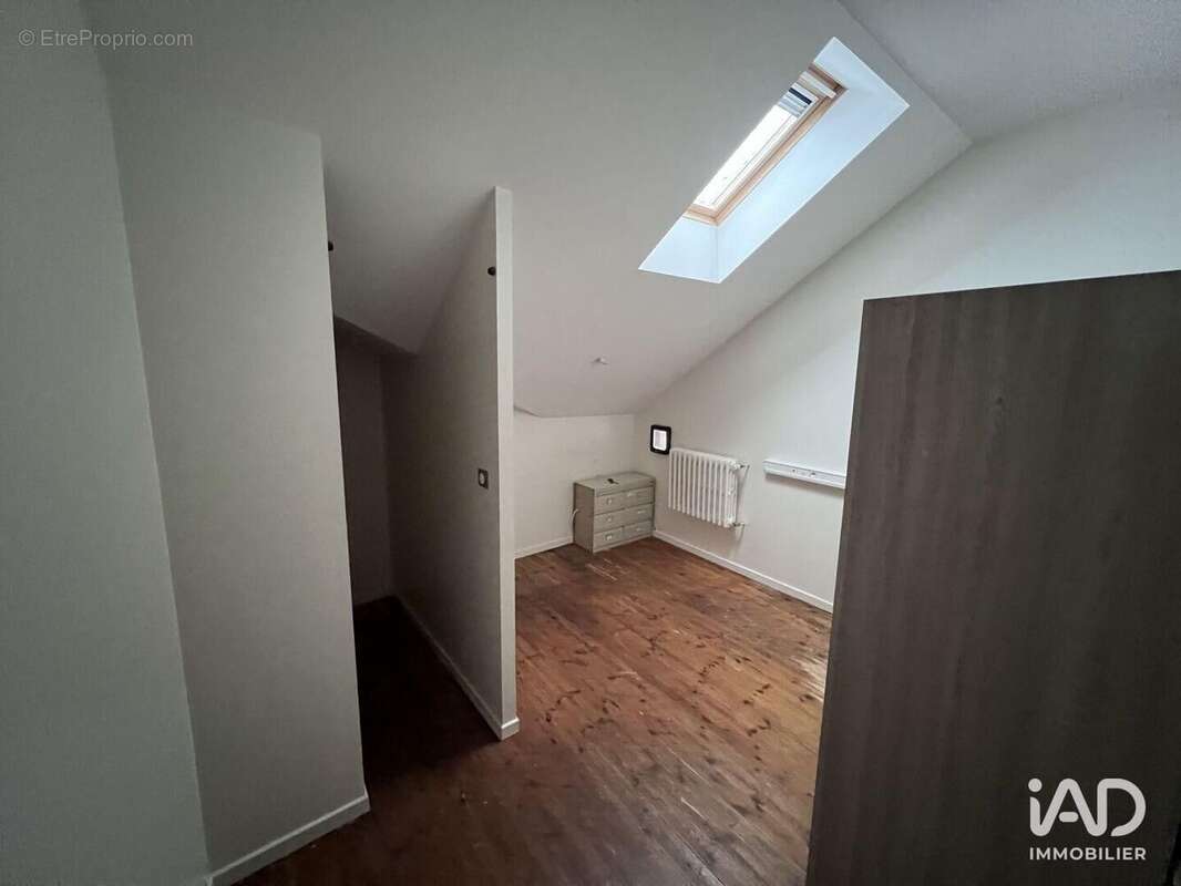 Photo 8 - Commerce à NOUZERINES