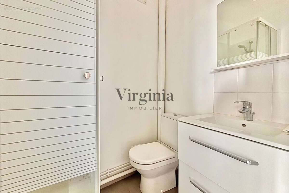 Appartement à CHARENTON-LE-PONT