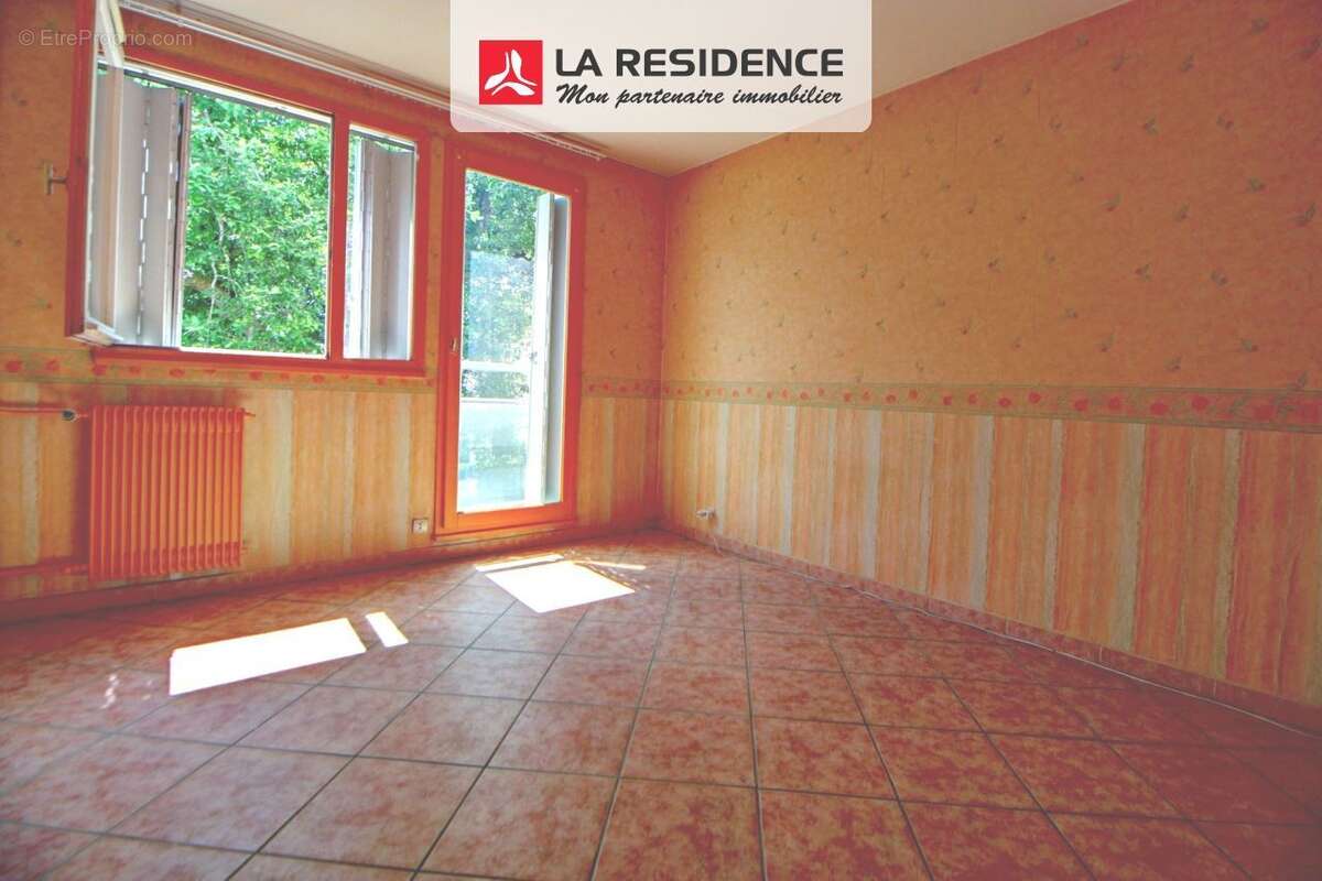 Appartement à VERNEUIL-SUR-SEINE