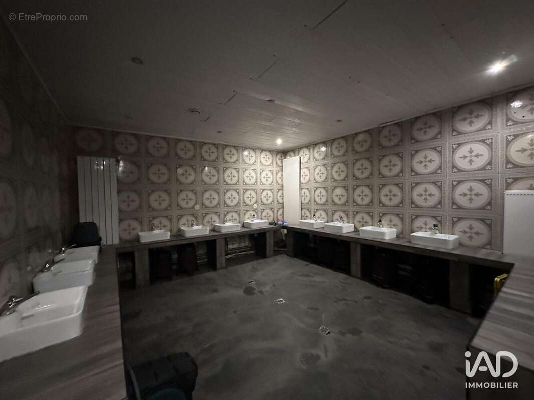 Photo 7 - Commerce à ELANCOURT