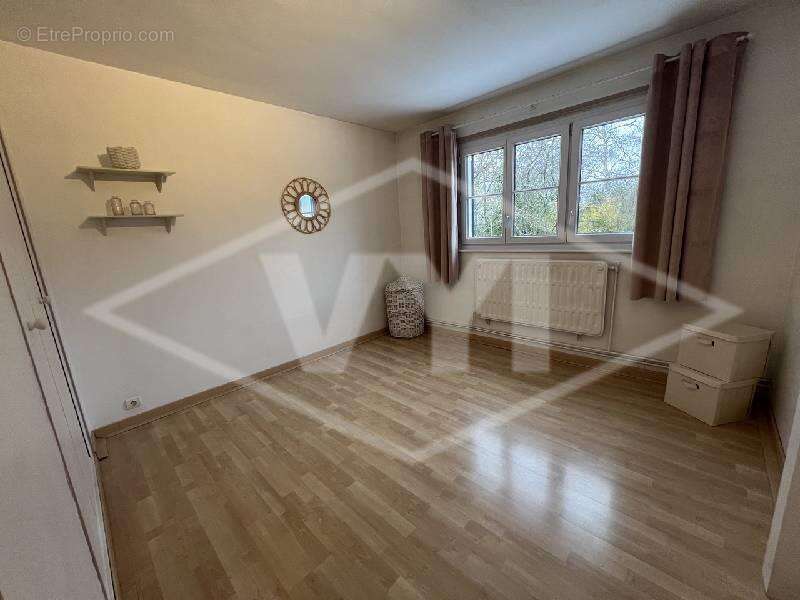 Maison à COMBS-LA-VILLE