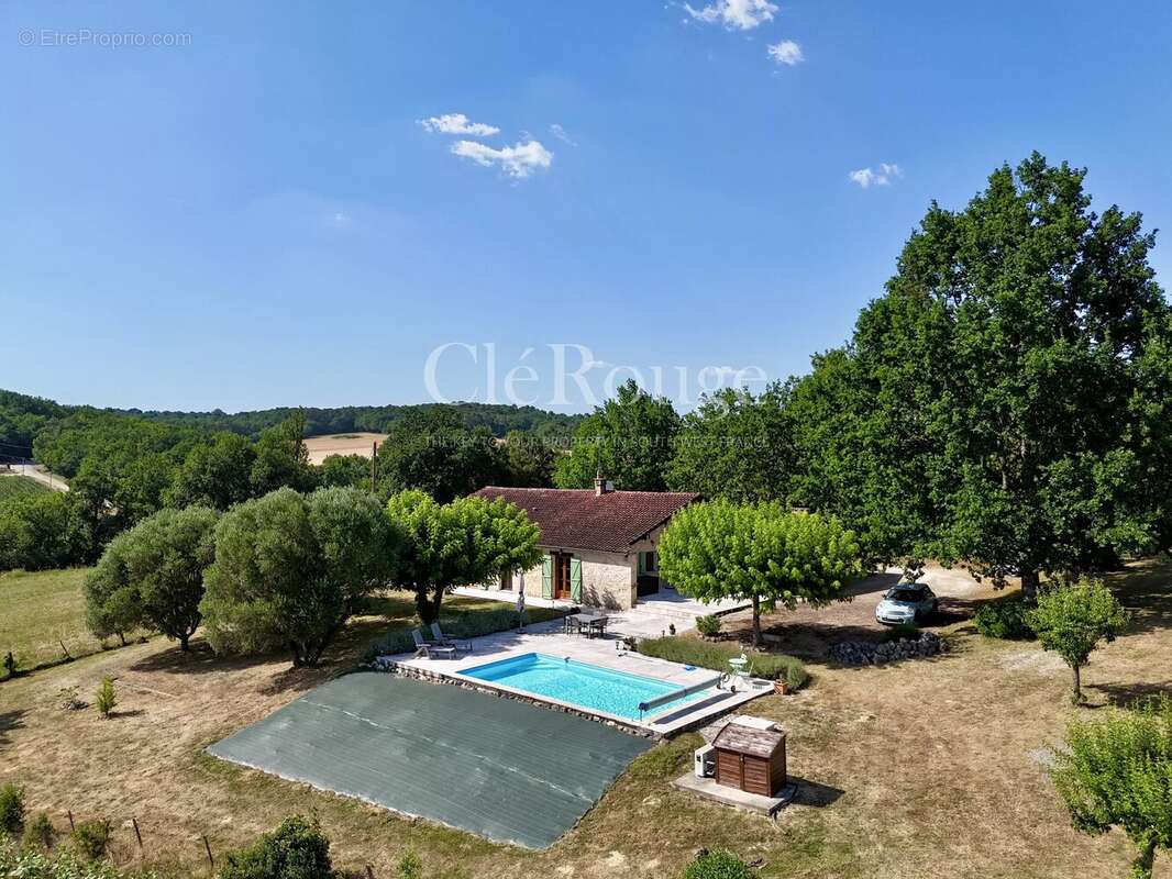 Belle demeure en pierre rénovée avec piscine chauffée et vue panoramique sur la campagne - photo 28