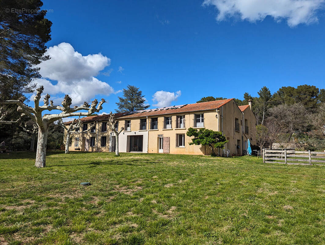 Maison à VILLECROZE