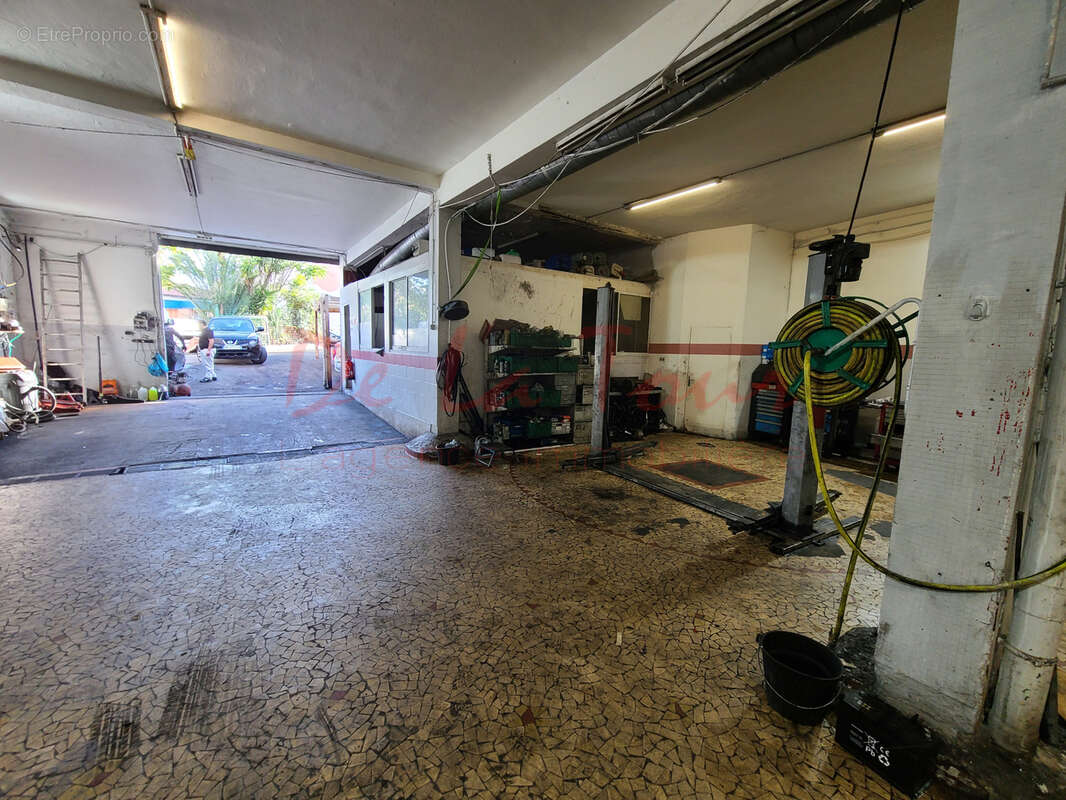 Commerce à MARSEILLE-3E