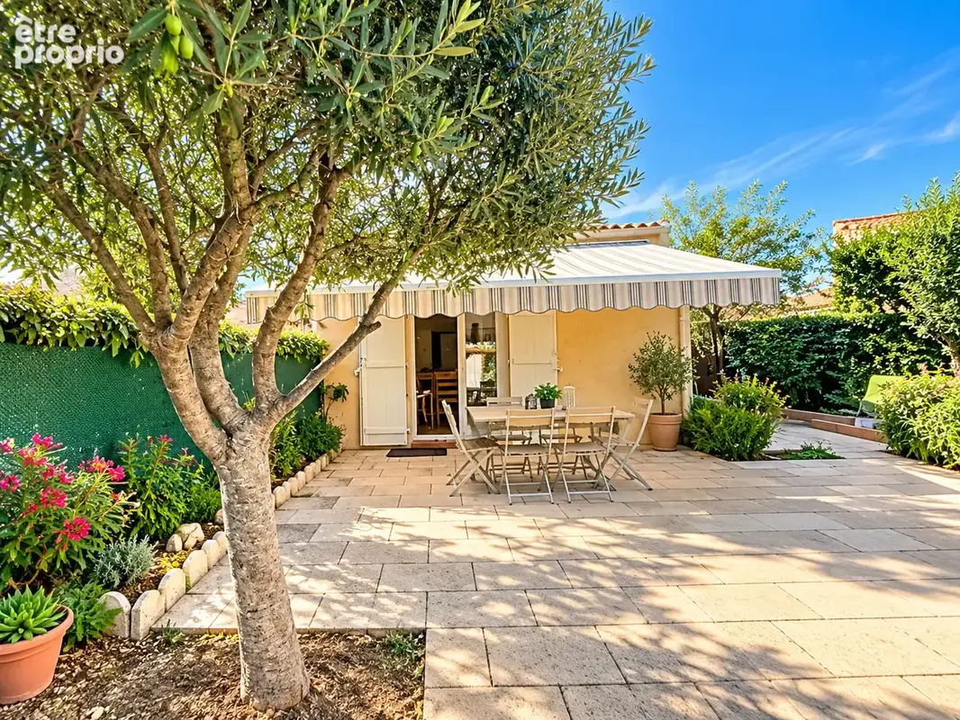 Villa-club t3 en duplex- 40 m2 environ- parking privatif et piscine -  au coeur du beausset (var) - photo 4