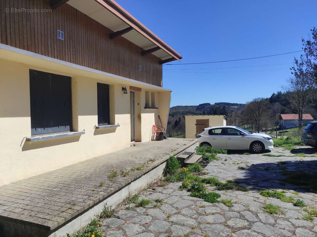 Maison à LAPTE
