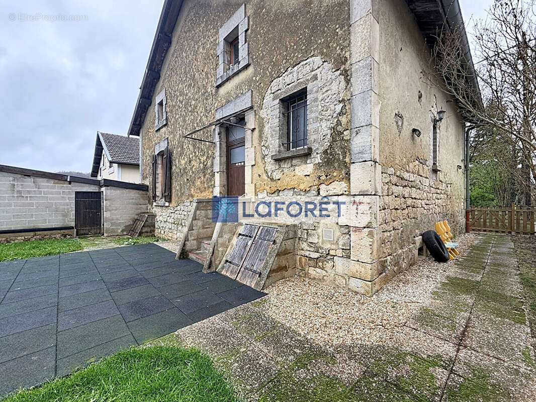 Maison à COUSANCES-LES-FORGES